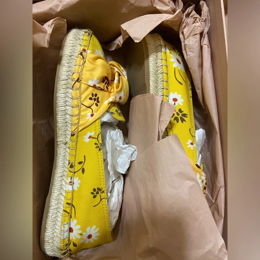 MIU MIU FLORAL SLIP-ON ESPADRILLES